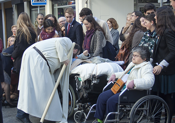 Los acogidos de la Casa de Sevilla en la procesión de la Inmaculada